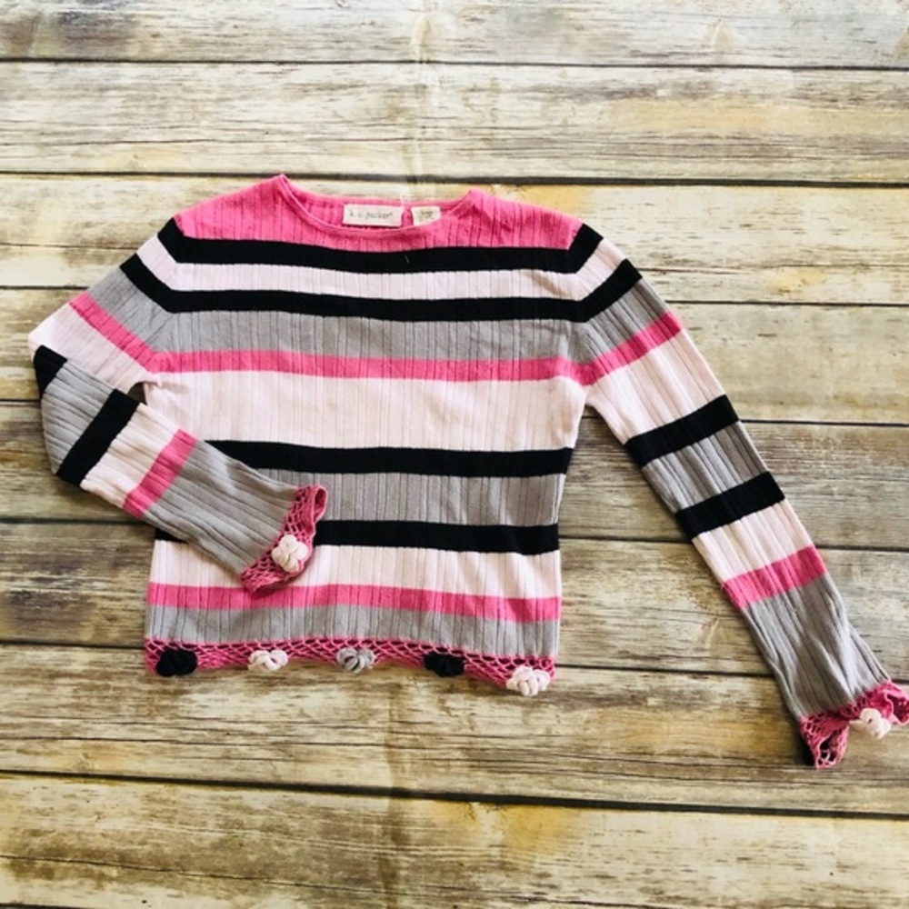 Girls long sleeve striped shirt! Size 7/8